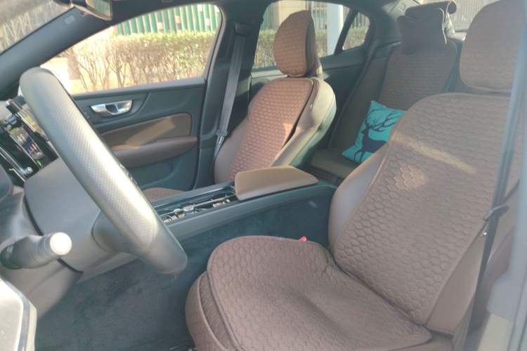 Used Volvo S60 2025 B4 Zhiyi Luxury Edition