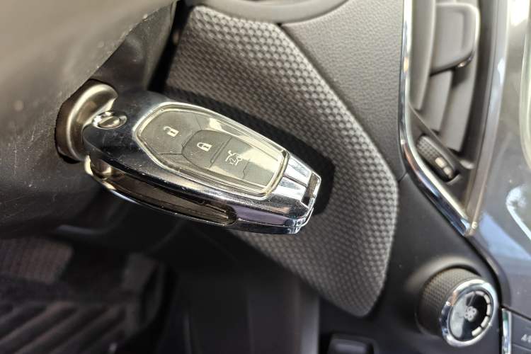 Used Chevrolet Cruze 2017 1.5L Automatic Pioneer Sunroof Edition