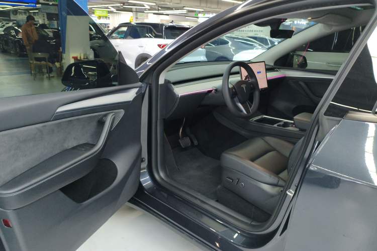 Used Tesla Model Y 2024 Rear-Wheel-Drive Version