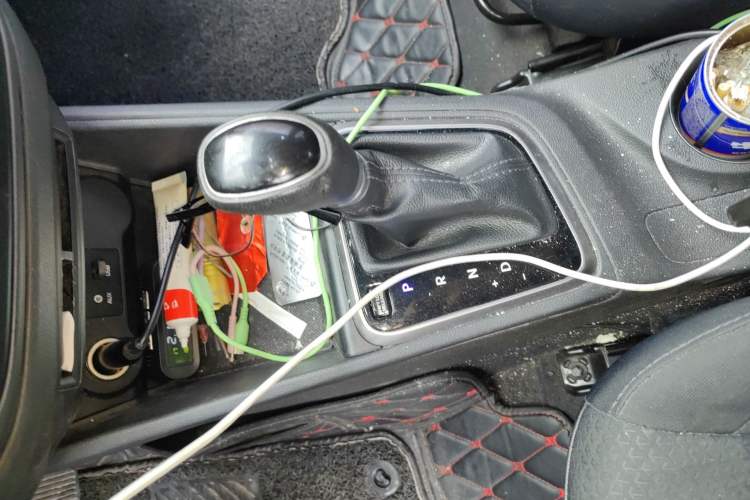 Used Hyundai Verna (new generation) 2016 1.4L Automatic Cool Edition GLS Gear Lever