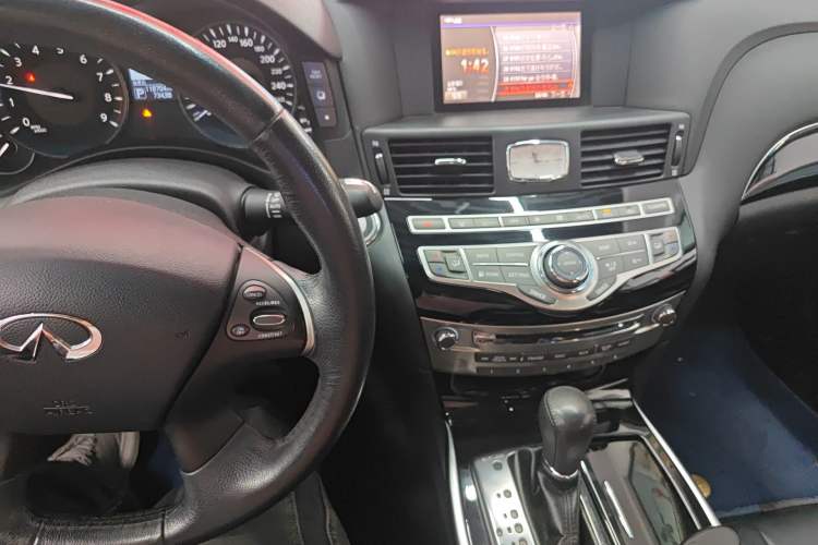 Used Infiniti Q70 2015 Q70L 2.5L Elite Edition Audio And AC Panel