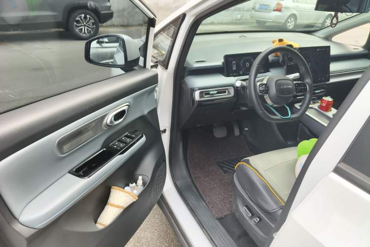 Used AION Y 2024 Younger Star Edition