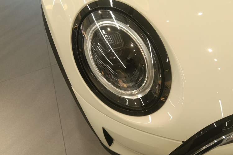 Used MINI 2022 1.5T ONE Five-Door PLUS Exterior 3