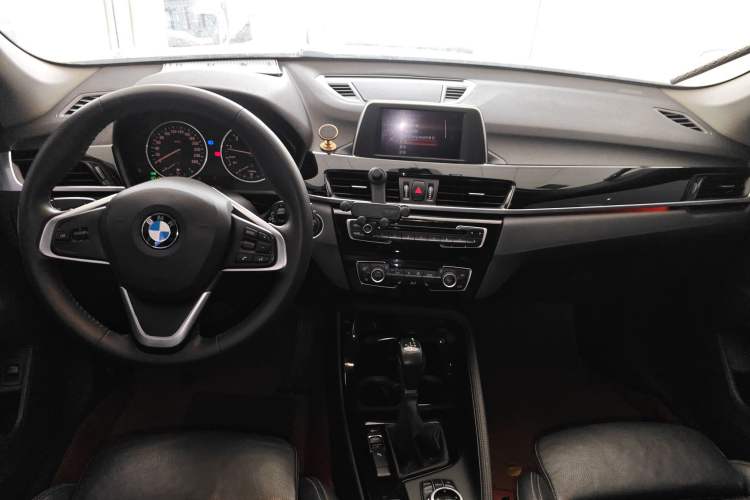 Used BMW X1 2016 sDrive20Li Luxury Model Center Console