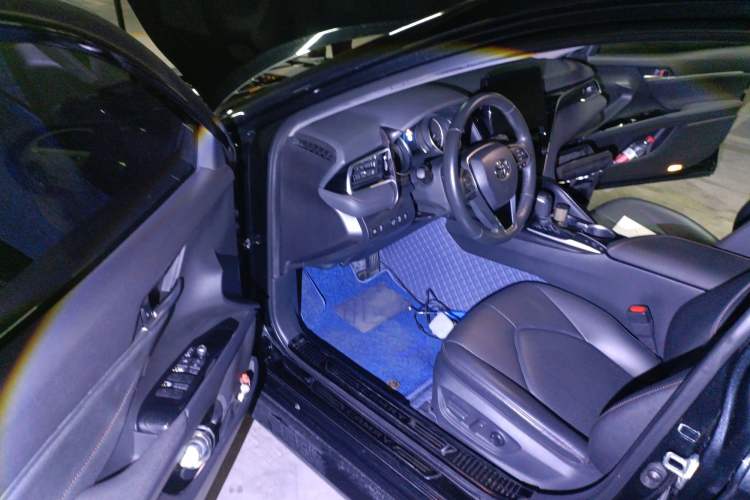 Used Toyota Camry 2021 2.0G Luxury Edition
