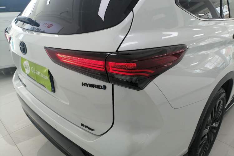Used Toyota Highlander 2023 2.5L Smart Electric Hybrid Dual-Engine 4x4 Knight Edition 7 Seats Right Rear Taillight
