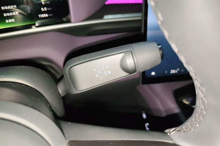 Used XPeng P7 2025 Model—750 All-Wheel-Drive High-Performance Ultra