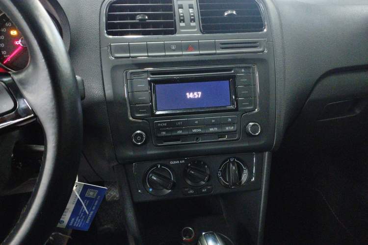 Used Volkswagen Polo 2016 1.6L Automatic Comfort Model Audio And AC Panel