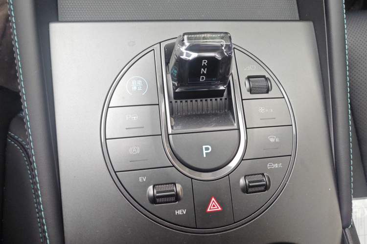 Used BYD Seal 06 New Energy 2025 DM-i Smart Drive 120KM Prestige Model
