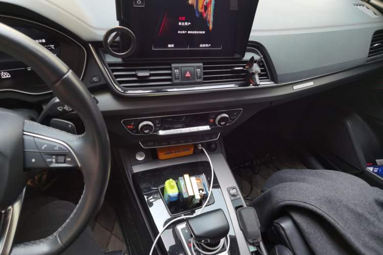 Used Audi Q5L 2022 40T Luxury Dynamic Model Audio And AC Panel