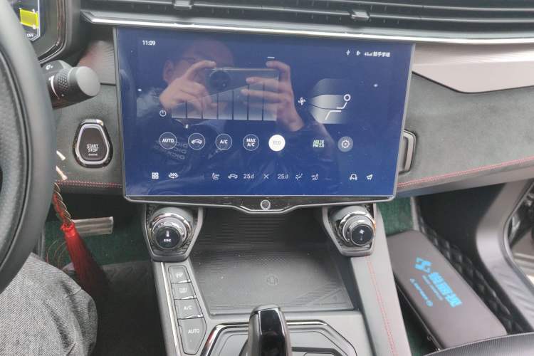 Used Lynk & Co 05 2020 2.0TD Four-Wheel Drive HypeHalo