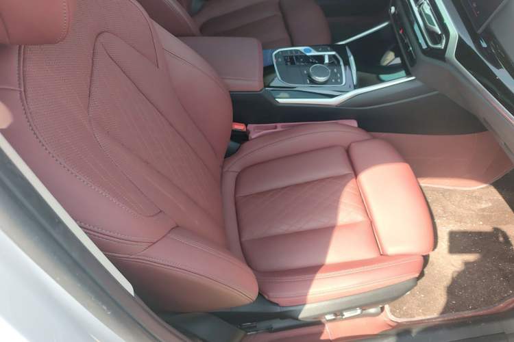 Used BMW i3 2024 eDrive 35 L Right Front Seat