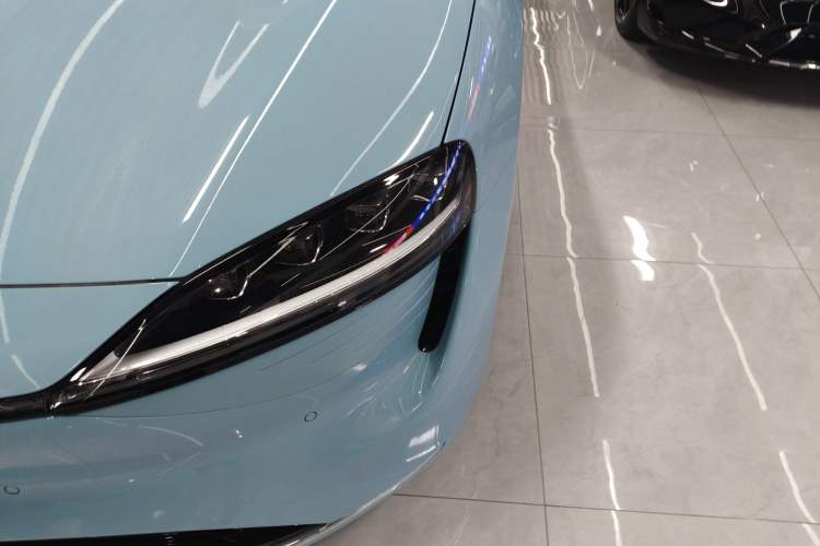 Used Hima Luxeed S7 2025 705 km Pro