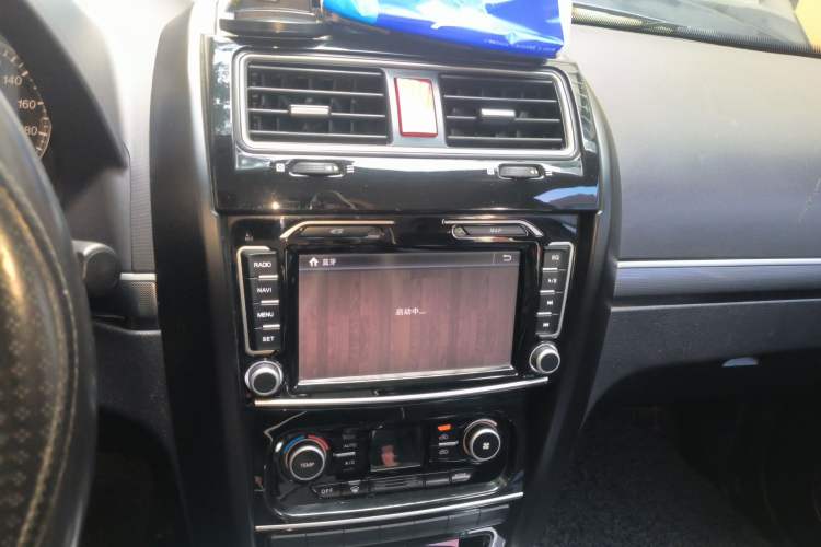 Used Haval H5 Classic 2013 ZhiZun Edition Green Silence 2.0T Manual Two-Wheel Drive Progressive Model