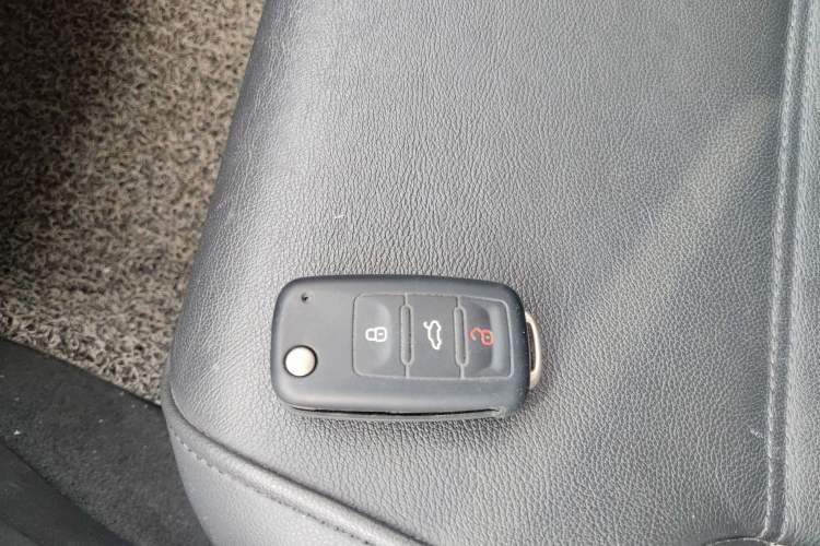 Used Volkswagen Sagitar 2014 Revised Version 1.6L Automatic Comfort Edition Vehicle Key