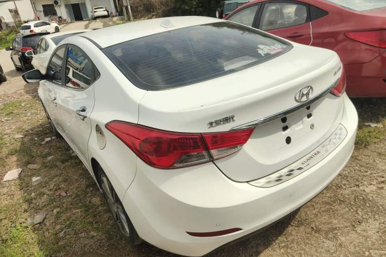 Used Hyundai Elantra (5th Generation / Langdong) 2015 1.6L Automatic Luxury Model
