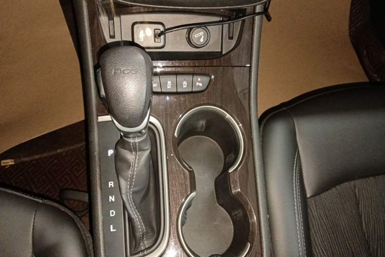 Used Buick Verano 2018 Sedan 20T Dual-Clutch Leading Model Gear Lever