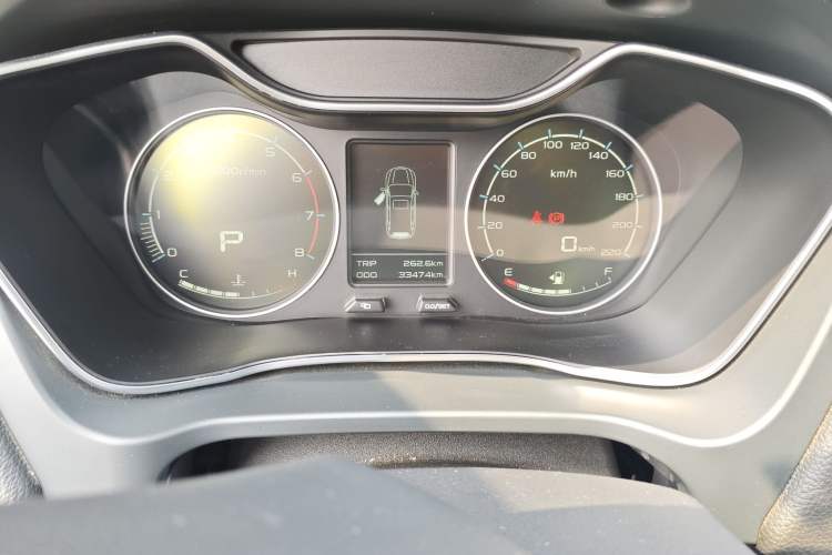 Used Geely Auto Vision X6 2016 1.3T CVT Luxury Model Odometer Close Up