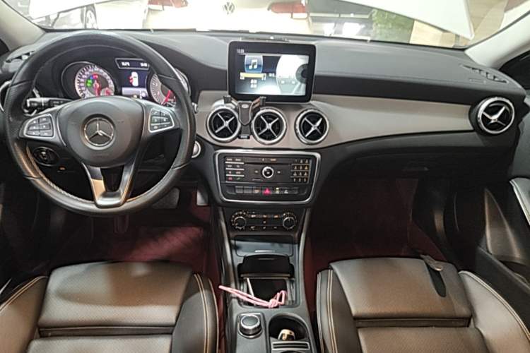 Used Mercedes-Benz GLA 2016 GLA 200 Fashion Model Audio And AC Panel