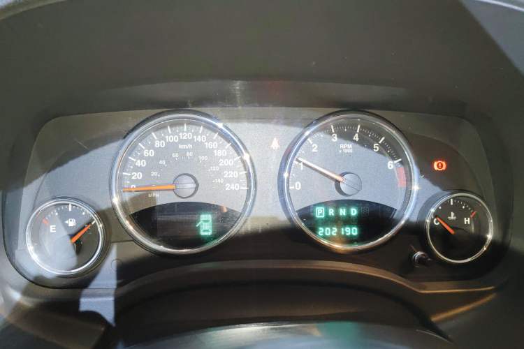 Used Jeep Compass 2013 2.0L Two-Wheel Drive Black Luxury Edition
