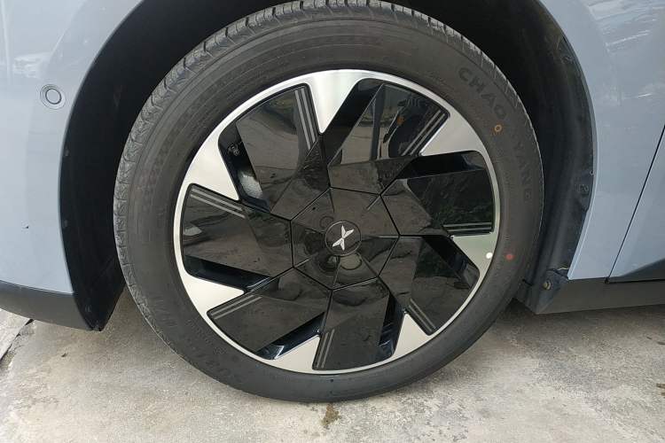 Used XPeng MONA M03 2025 600 with Ultra-Long Range Max Left Front Wheel Hub