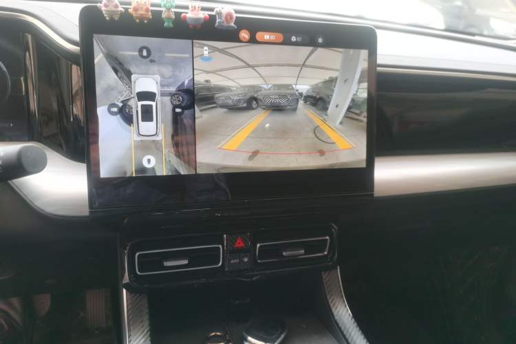 Used GAC Trumpchi GS8 2022 Linghang Series 2.0 TGDI Two-Wheel-Drive Luxury Smart Connectivity Version (7 Seats) Audio And AC Panel