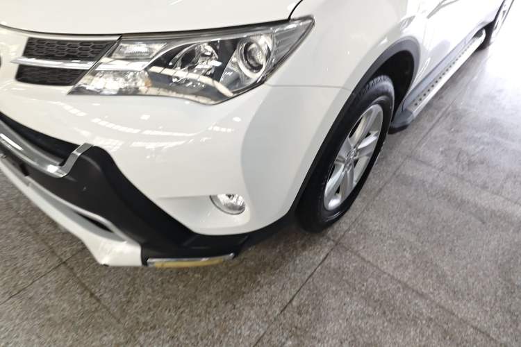 Used Toyota RAV4 2013 2.0L CVT Four-Wheel Drive New Edition
