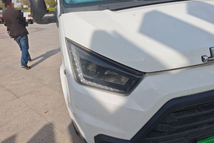 Used JMC Transit 2020 2.8T Business-Grade Long-Wheelbase Mid-Roof 9-Seater China V Emission Standard JX493 Right Front Headlight