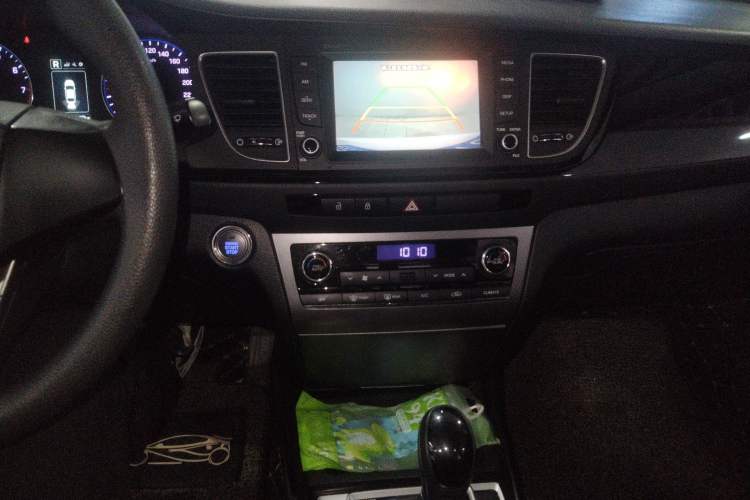 Used Hyundai Mistra 2016 1.8L Automatic Smart GLS Audio And AC Panel