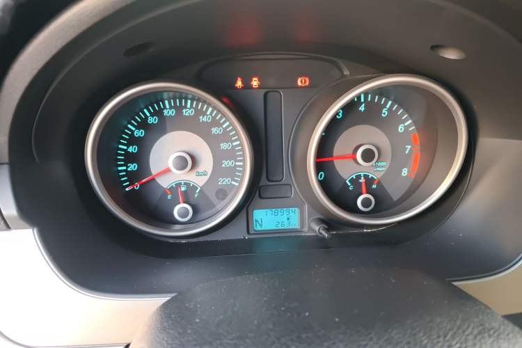 Used Buick Excelle 2013 1.5L Automatic Classic Model
