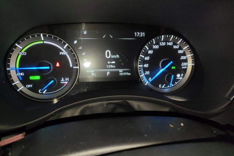 Used Toyota Crown Kluger 2021 2.5L HEV Four-Wheel Drive Luxury Edition Odometer Close Up