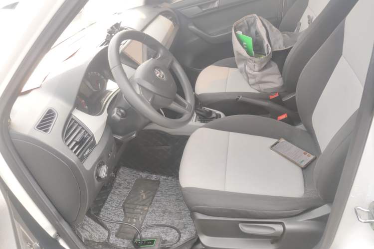 Used Skoda Fabia 2015 1.4L Automatic Front-Drive Model
