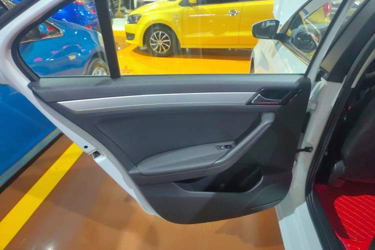 Used Jetta VA3 2019 1.5L Automatic Enjoyment Edition Left Rear Door Interior