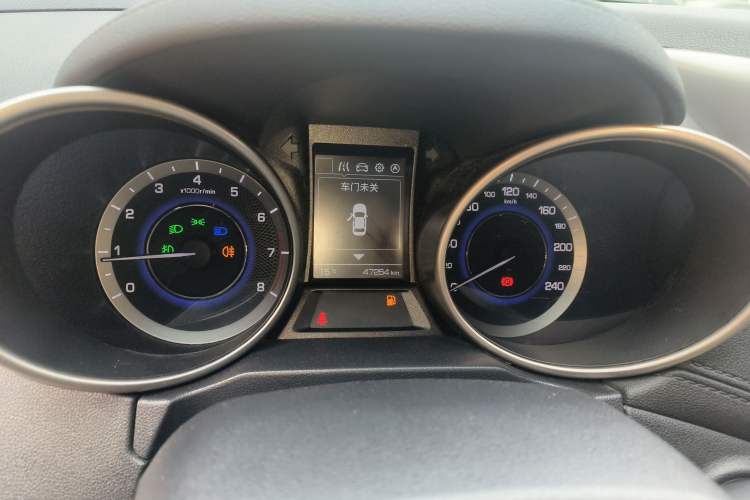 Used CHANGAN CS35 2017 1.6L Manual Luxury Model
