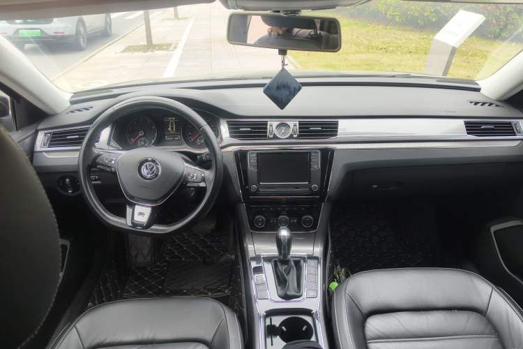 Used Volkswagen Passat 2016 330TSI DSG Luxury Edition