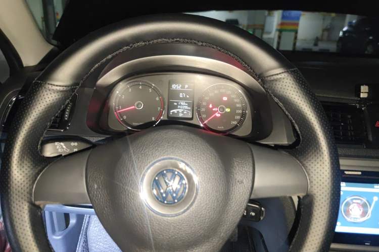 Used Volkswagen Lavida 2013 1.4TSI DSG Comfort Edition Instrument Cluster