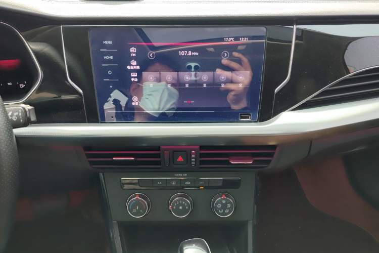 Used Volkswagen Passat 2022 280TSI Business Edition Audio And AC Panel