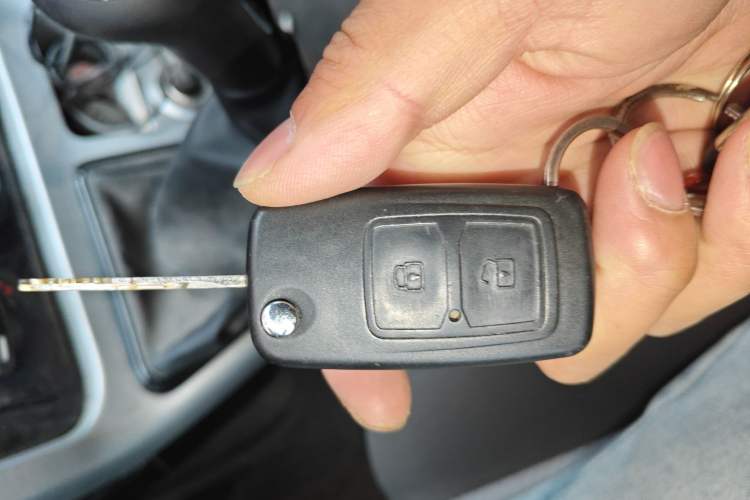 Used CHANGAN KAICHENG Ruixing M90 2021 2.0L Standard Version Flat-Top Liftgate 6-Seater LJ481Q6
