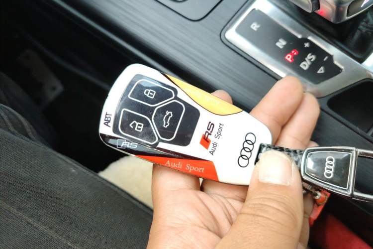 Used Audi A4L 2018 30th Anniversary Edition 40 TFSI Trendy Model Vehicle Key