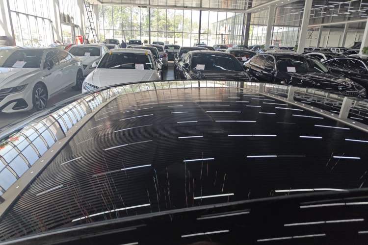 Used Avatr 06 2025 Pro Range-Extended Edition Roof