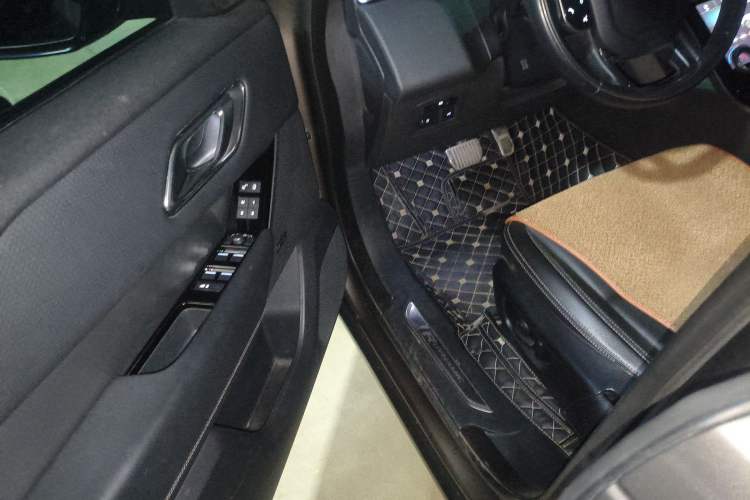 Used Land Rover Range Rover Velar 2020 P250 R-DYNAMIC S