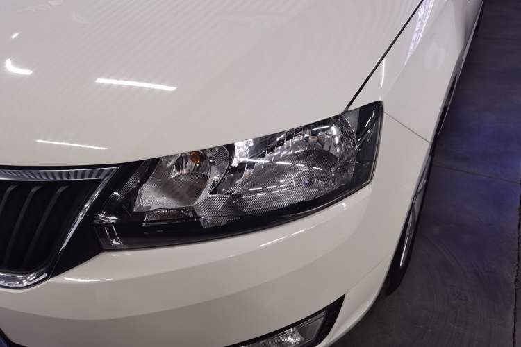 Used Skoda Rapid 2016 1.6L Manual Trend Edition
