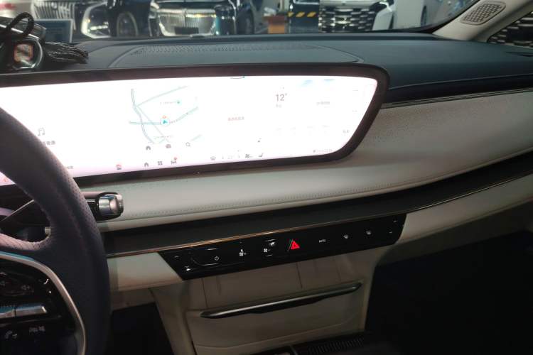 Used Buick GL8 New Energy 2024 Lu Zun Luxury Edition 7-Seater
