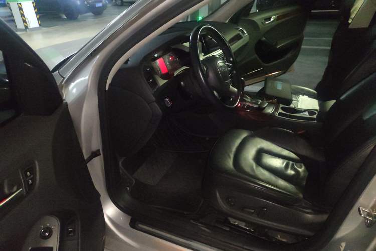 Used Audi A4L 2012 2.0 TFSI automatic standard version