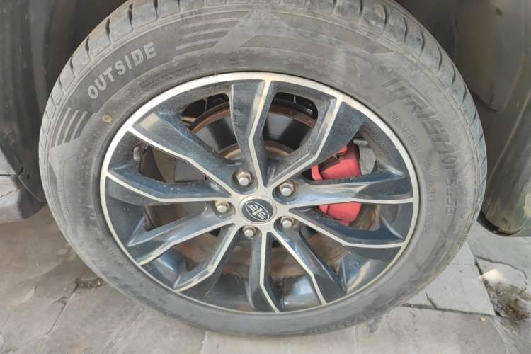 Used FAW Senya R7 2017 1.6L Manual Luxury Model
