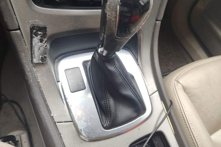 Used Ford Mondeo 2013 2.3L Fashion Edition Gear Lever