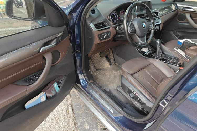 Used BMW X1 2019 sDrive18Li Premium Edition Driver Seat