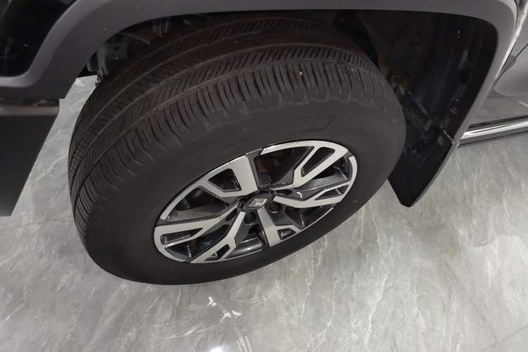 Used Tank 300 2021 City Edition 2.0T—Truly Stylish Left Front Wheel Hub