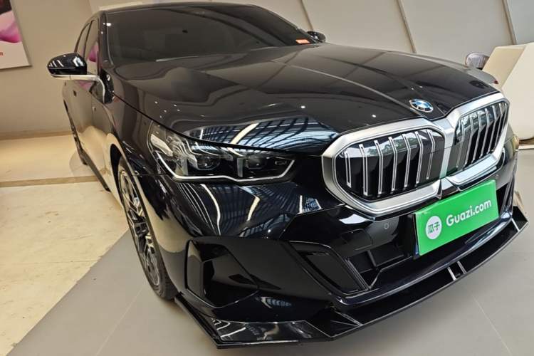 Used BMW 5 Series 2024 530Li Luxury Edition M Sport Package
