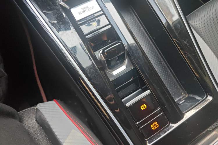 Used Volkswagen Lamando 2023 Lavida L 280TSI DSG Cool & Spicy Edition Gear Lever